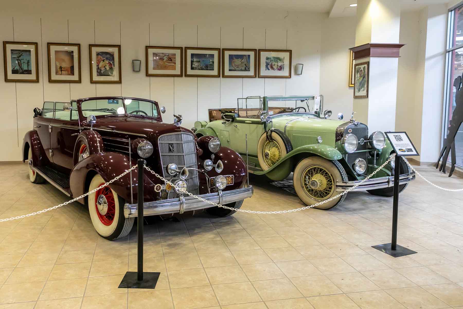 Dezerland Classic Car Museum Orlando Florida